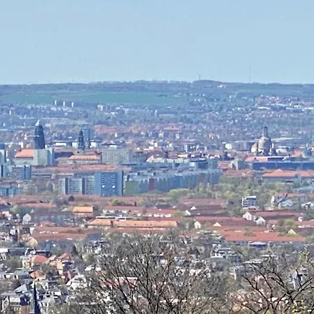 アパート Und Kunst ドレスデン