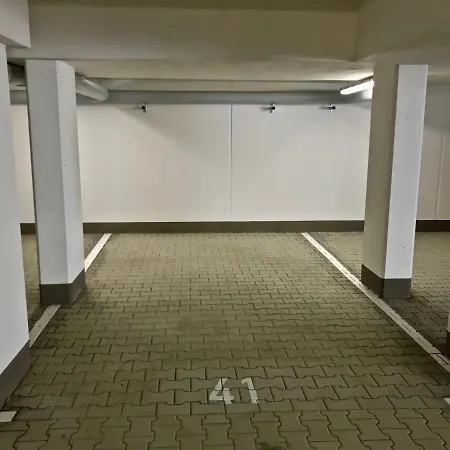 Und Kunst Apartment *