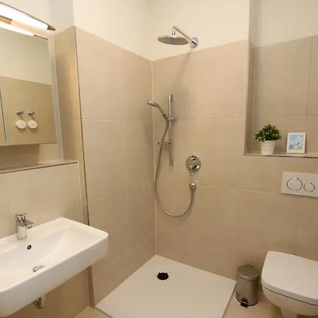 Apartment Und Kunst *